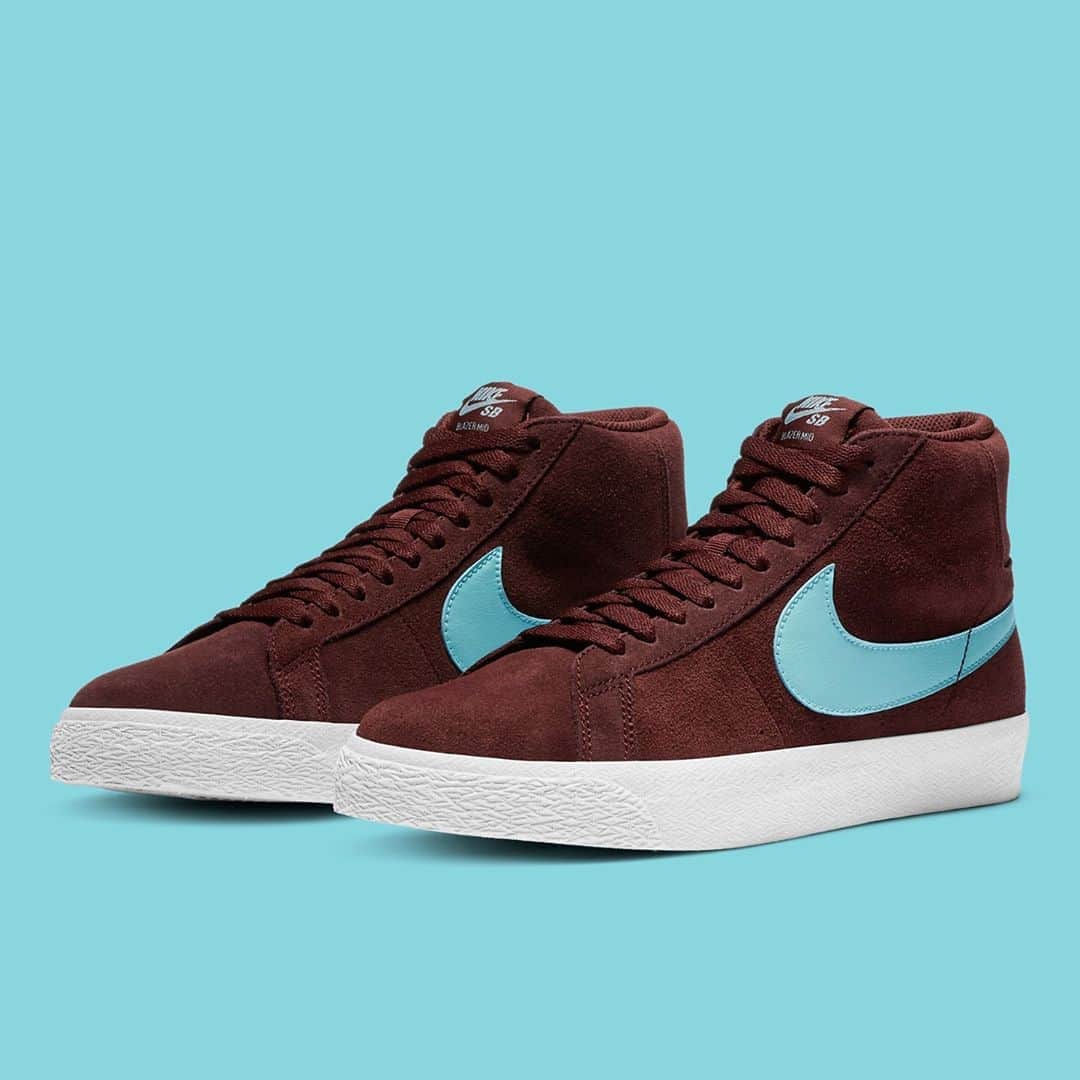 Sneaker Newsさんのインスタグラム写真 - (Sneaker NewsInstagram)「One of the cleanest color combos yet appears on the Nike SB Blazer Mid. The reddish brown Mystic Dates upper is paired with a cooling Glacier Ice, creating an attractive mix for skaters and casual wearers alike. Link in bio for a detailed look.」10月19日 5時01分 - sneakernews