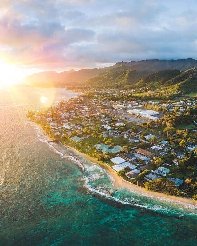 ハワイアン航空さんのインスタグラム写真 - (ハワイアン航空Instagram)「"Hey Siri, play 'Good Morning, Hawaii' by @kolohekaimusic." 🙃⠀ ⠀ 📷 @spencerlee808」10月19日 5時30分 - hawaiianairlines