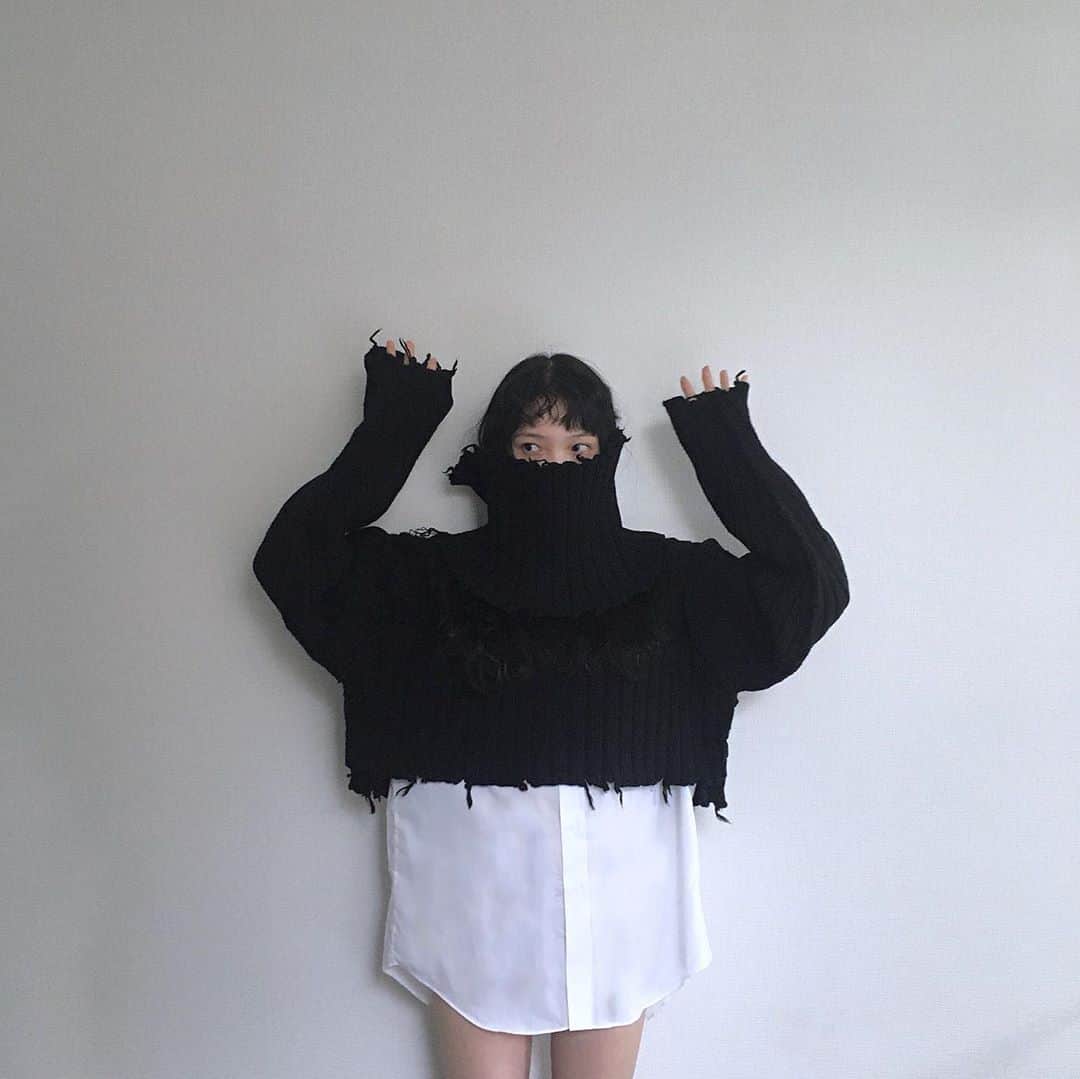 江崎ななほのインスタグラム：「ニットの季節ですねぇ ㅤㅤ @perverze_official  ㅤㅤ #perverze #knit #エザ着」