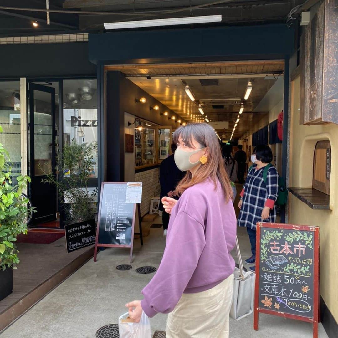 央雅光希さんのインスタグラム写真 - (央雅光希Instagram)「月1カフェ会、今回はカフェじゃなくランチ！ 人気のピザ屋さんと抹茶づくしの宇治を堪能しました〜。 さり気なく写り込む、のコンセプトのつもりがド真ん中に入ってしまった😂 #ピザ#マルゲリータ#宇治」10月18日 21時41分 - tatatata_ayk