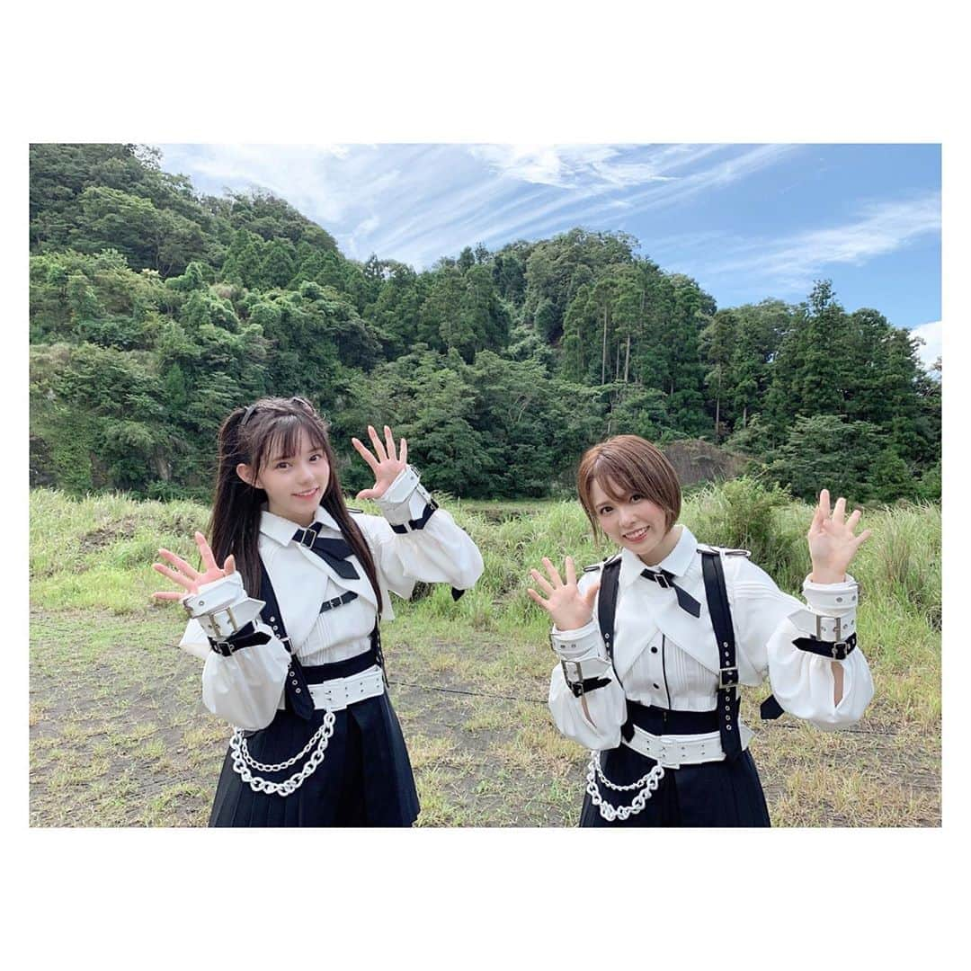 大森莉緒さんのインスタグラム写真 - (大森莉緒Instagram)「・ ・ MVのオフショット📸 ・ 大好きなほのちゃん︎︎と( * ॑˘ ॑* ) ⁾⁾♡ ・ ・ #西村歩乃果 #ほのぴー #大森莉緒 #おーりお #おりおんず #ほのりお #ラストアイドル #何人も #mv #mv撮影 #オフショット #空 #instagood #instapic #instaphoto #good #photo #photoshoot #smile」10月18日 21時54分 - rio.ohmori