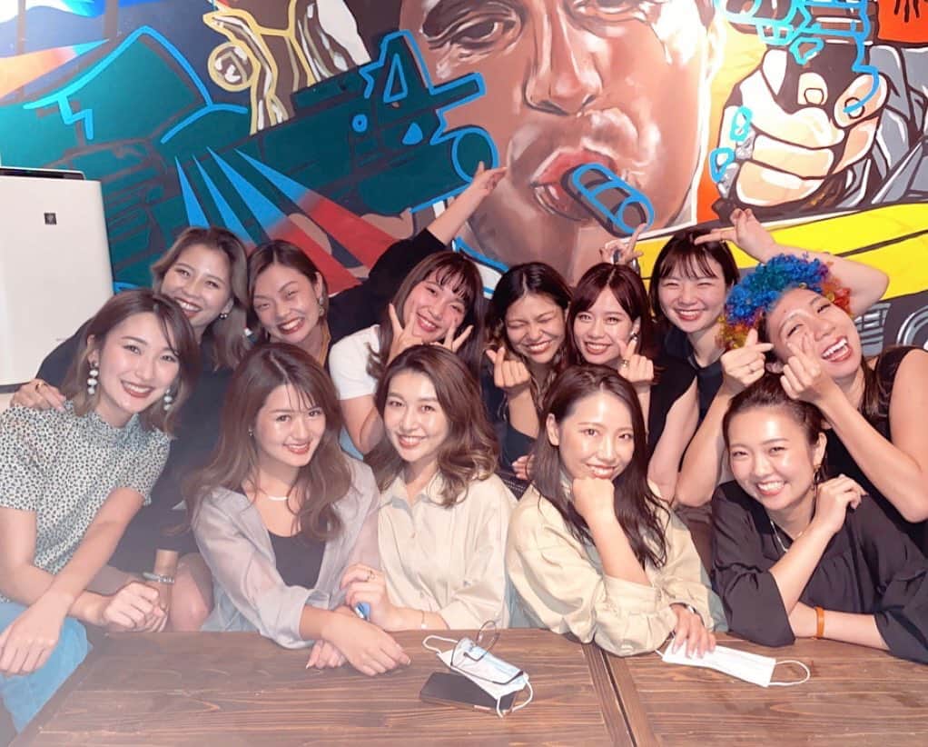 NAKATANIYUKAのインスタグラム：「..  . 大好きな大阪チングー 　　　　✖️ 大好きな名古屋チングー 　　　　✖️ 　　大好きな場所  チングーのチングーはチングー！！！  too happyな時間をありがとう！！🤍  #底抜けに明るい人の集まり」