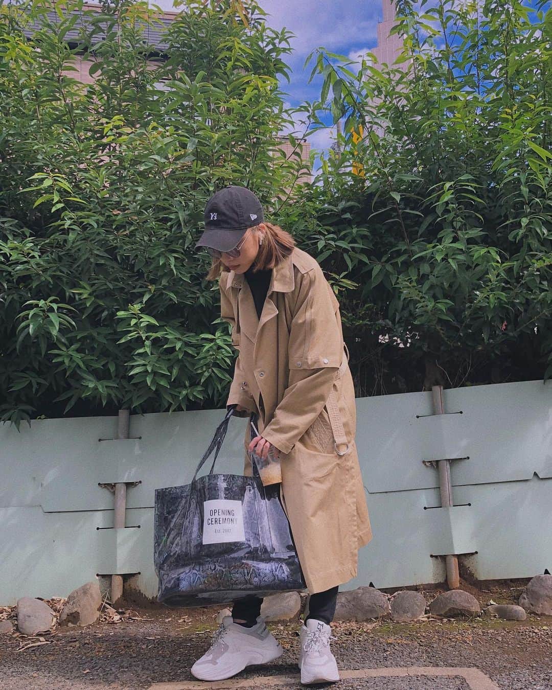 honoka のインスタグラム：「リハの日はカバンでかい。 今日もお疲れ様でした。 お腹すいたー。」