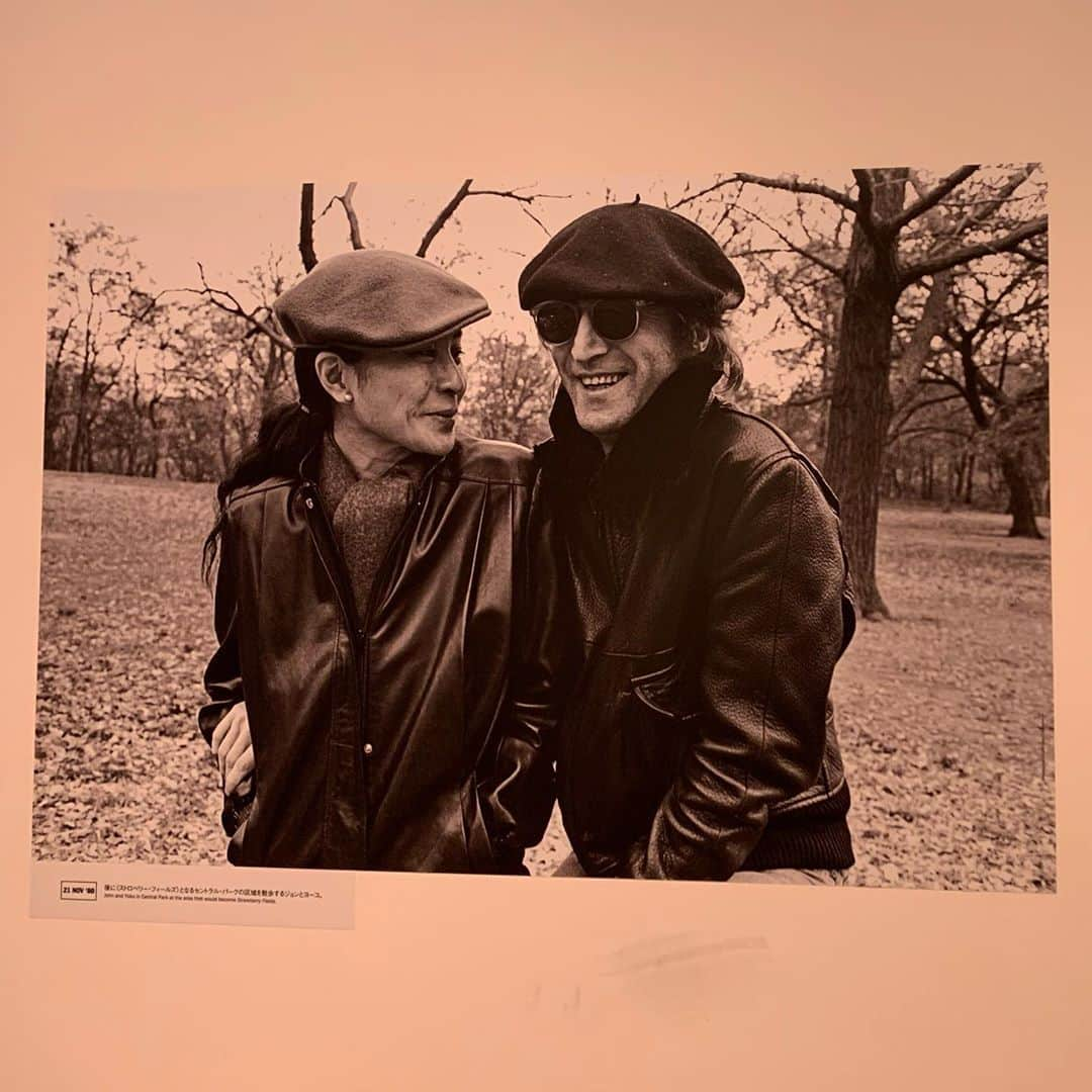 Mai Yamadaさんのインスタグラム写真 - (Mai YamadaInstagram)「『DOUBLE FANTASY - John & Yoko』 . ジョン・レノンとオノ・ヨーコの軌跡を辿る展覧会。 たくさんたくさん、胸がきゅーっとなりました。 何回涙出そうになったかわかりません。 . オノヨーコさん、すんごいかっこいいのにすんごい可愛くて、それでいて強くて。 ズルいわー。 . . 本当に素晴らしいので、みなさんぜひに。 . #ダブルファンタジー #ジョンレノン#オノヨーコ #doublefantasy  #johnlennon#onoyoko #yes」10月18日 22時17分 - yamadamai_719