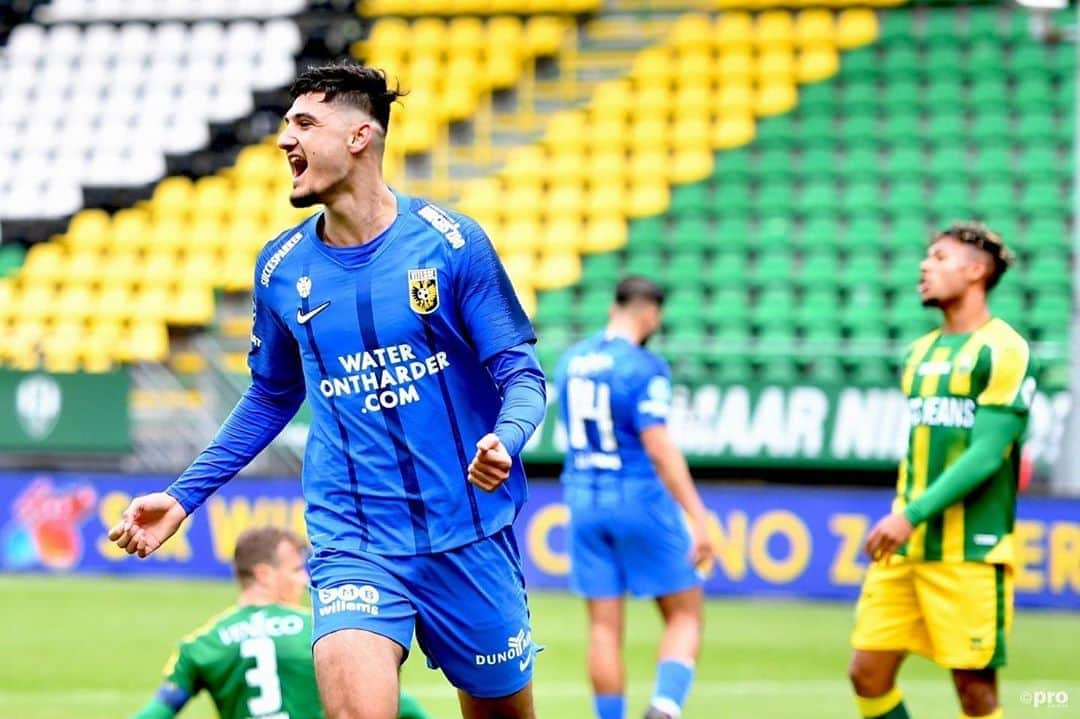 フィテッセさんのインスタグラム写真 - (フィテッセInstagram)「That feeling ⚽️🤩 ⠀ ⠀ ⏸ Door een goal van @armando.broja staat Vitesse bij rust met 0-1 voor tegen ADO Den Haag! ⠀ ⠀ #Vitesse #adovit」10月18日 22時23分 - mijnvitesse