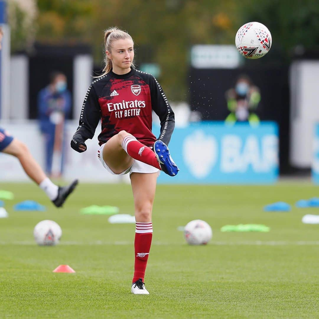 Arsenal Ladiesさんのインスタグラム写真 - (Arsenal LadiesInstagram)「SWIPE FOR WARM-UP PICS! 🏃‍♀️#NorthLondonDerby 🔴」10月18日 22時26分 - arsenalwfc