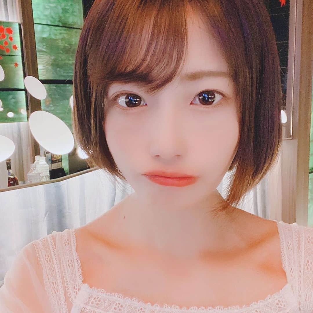 みなみゆずさんのインスタグラム写真 - (みなみゆずInstagram)「久しぶりに紙煙草を吸ったら 二日酔いの体に染みわたる美味さ . 今週は大体二日酔いだったな.... ありがとうございます😂💕 . 今日も出勤しているよ！ 携帯はまだ治っていません バックアップ中です🙇‍♂️」10月18日 22時27分 - minami_yuzuzu