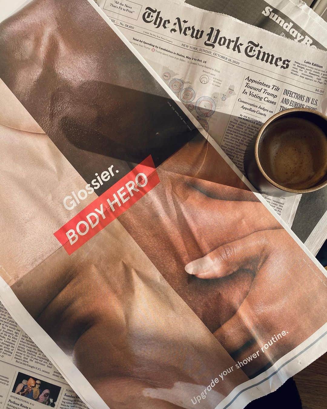Glossierさんのインスタグラム写真 - (GlossierInstagram)「Extra! Extra! Body Hero in @nytimes 🗞」10月18日 22時40分 - glossier