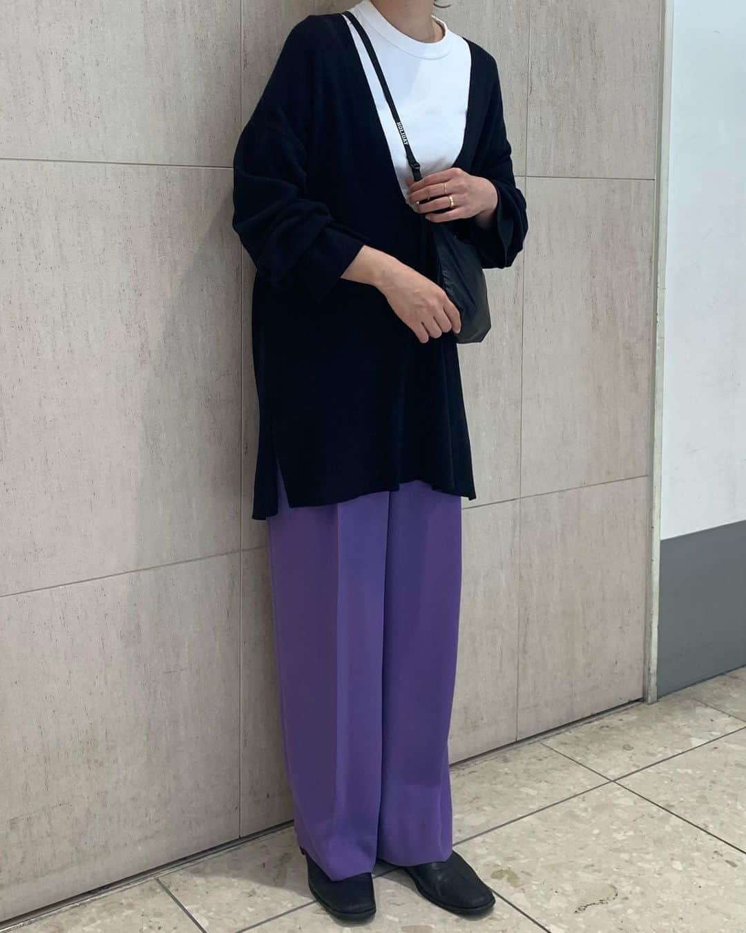 のインスタグラム：「﻿ 　﻿ トップス可愛いのだけど﻿ 袖長くて不便なのでヘアゴム付けてます🙊笑﻿ ﻿ ﻿ ﻿ #ファッション#コーデ#コーディネート#fashion #coordinate #code #オシャレ #ootd #outfit #wear」