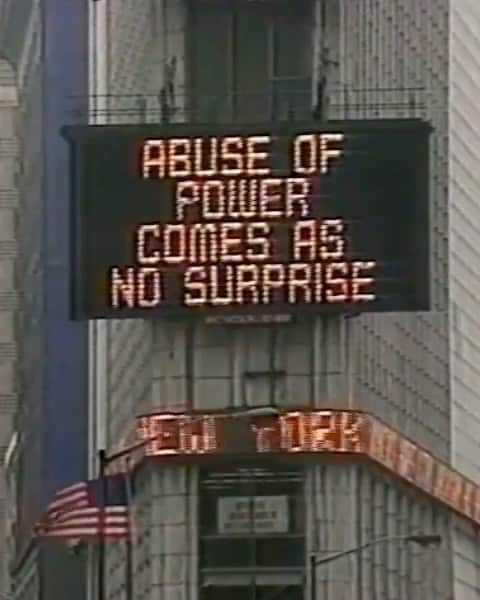 プロエンザスクーラーのインスタグラム：「Be heard, vote Jenny Holzer, 1982」