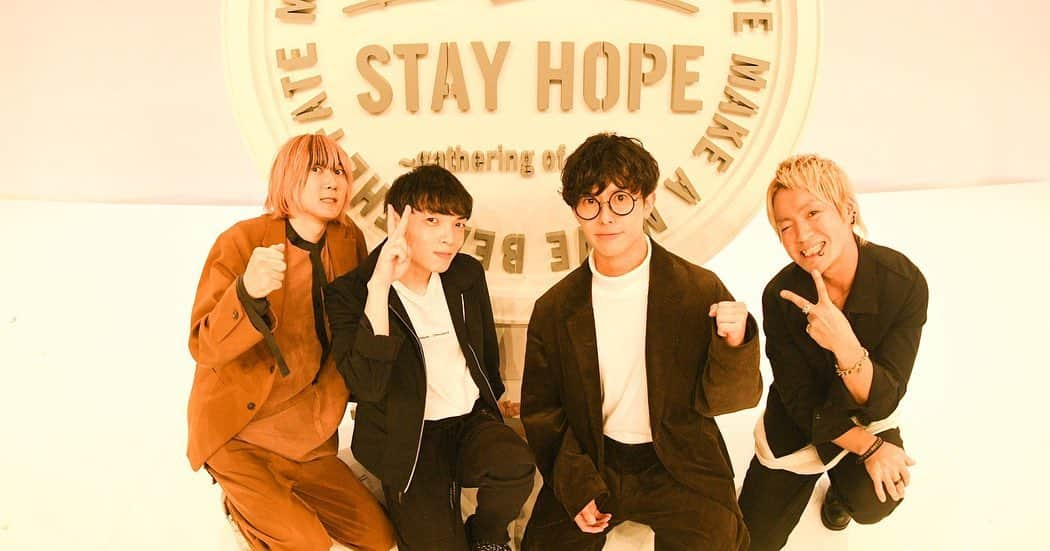 辻村勇太さんのインスタグラム写真 - (辻村勇太Instagram)「『project STAY HOPE』 見てくれた方々どうもありがとうございました！！ ゲストの皆さんもほんとにたくさん駆けつけてくれて嬉しかったです。 皆様から頂いた支援金は 責任をもって熊本県に寄付させて頂きます。 これからもよろしくお願いします！！ そして田辺お疲れ様！ 良い酒飲んでくれ！！  #stayhope #blueencount」10月18日 23時09分 - yuuta.tsujimura