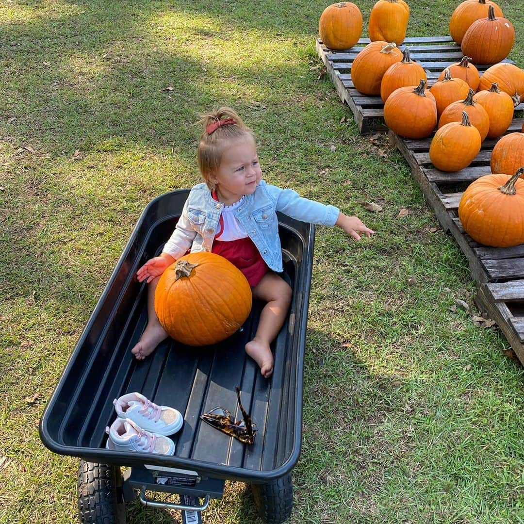 ライアン・ロクテさんのインスタグラム写真 - (ライアン・ロクテInstagram)「The Lochte’s at the pumpkin patch! #halloween #pumpkinpatch」10月18日 23時20分 - ryanlochte