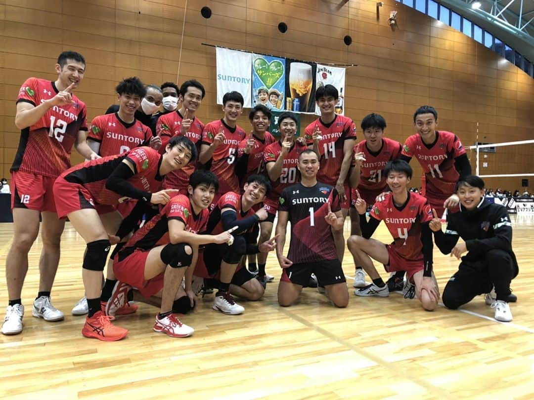 小野遥輝のインスタグラム：「. 2020/21Vリーグ開幕しました！ 開幕2連勝💪 . 最後まで楽しんで頑張ります！！ 自分のパフォーマンスも上げていけるように頑張ります！！」