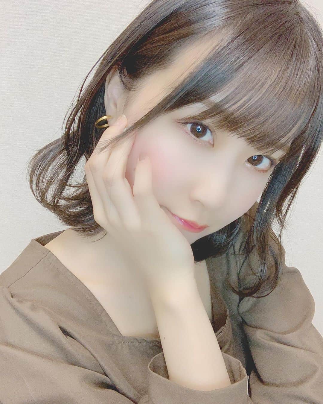 八木沙季のインスタグラム：「😴😴 . おやすみなさい！！！！！ 今日は何の夢見るかなー😴 .」