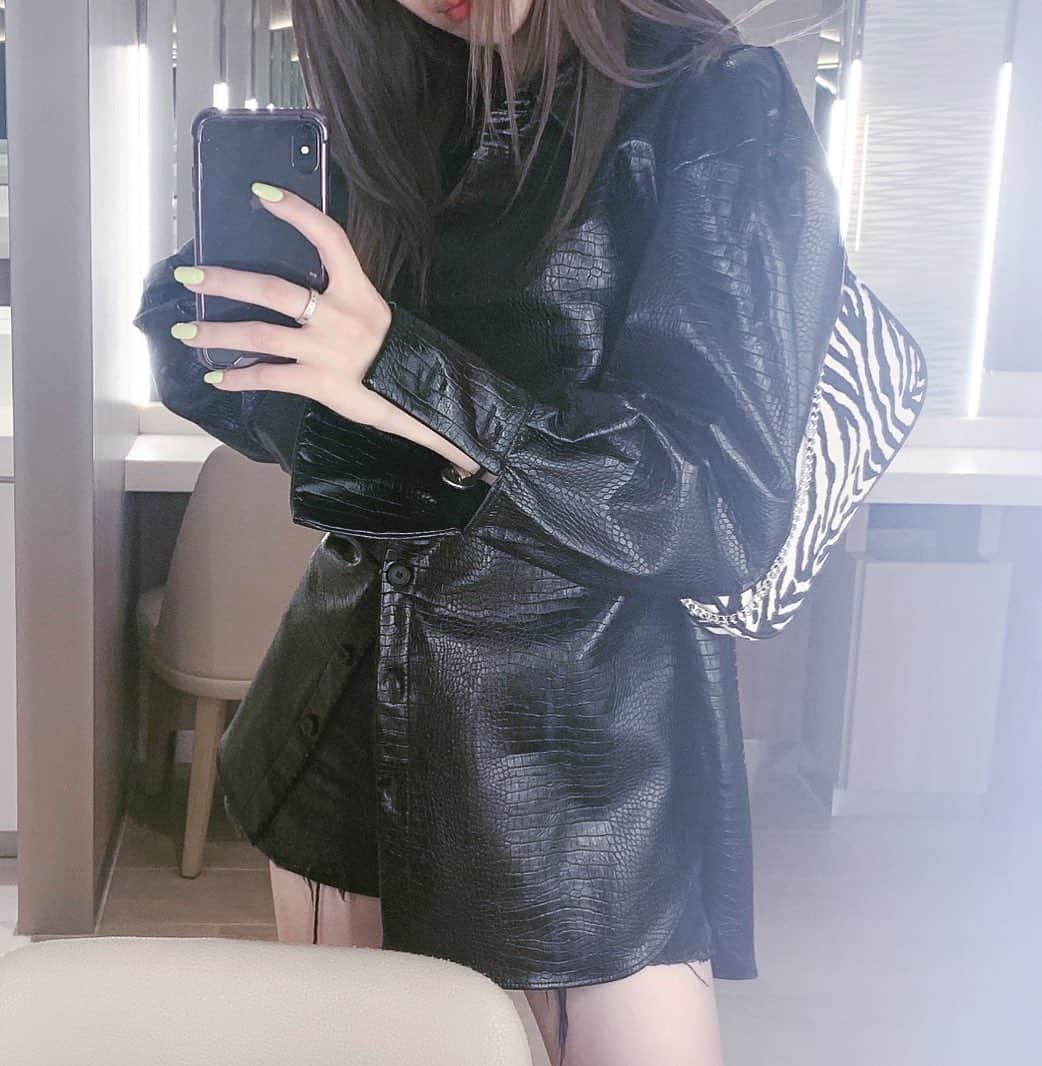 原涼香のインスタグラム：「🤍🤍🤍」