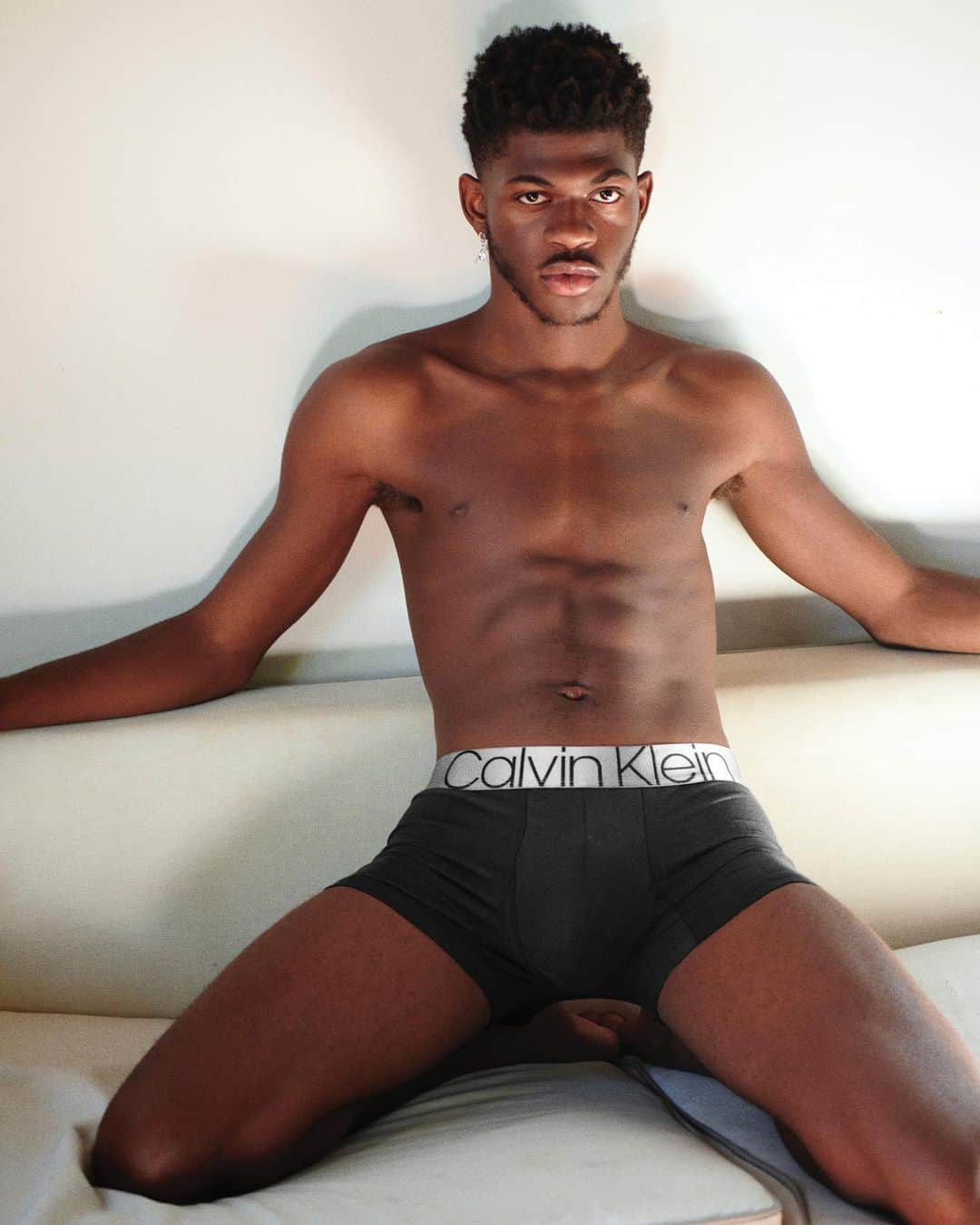 Calvin Kleinさんのインスタグラム写真 - (Calvin KleinInstagram)「Soft stretch. @lilnasx in the Icon Micro Low Rise Trunk. By @ryanmcginleystudios. #MYCALVINS    Shop Icon. Link in bio.」10月19日 0時20分 - calvinklein