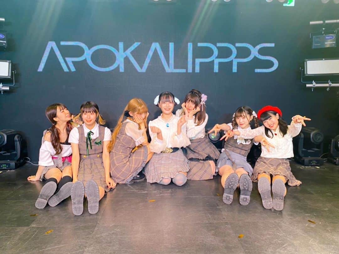 ぱいぱいでか美のインスタグラム：「APOKALIPPPSで初福岡！楽しかった〜 しかし体バキバキなので整体行きてす ꙳ #APOKALIPPPS #福岡 #下北沢jm整体院 #整体 ꙳ アポカリ初福岡楽しかった〜〜〜！ 楽しさの反動で完全に体がバキバキなので整体行きたいです。 この前もいつもの下北沢JM整体院行って 骨バリボリ鳴らしてもらったよ……。 撮影前とか体疲れてるときにお世話になってます。 この前も行って載せそびれてたから行きたい感情昂った今載せます。笑 それにしてもライブ楽しかったーーーーーーーー(T . T) いろいろお知らせもあったので ぜひアポカリのTwitter見てください☻」
