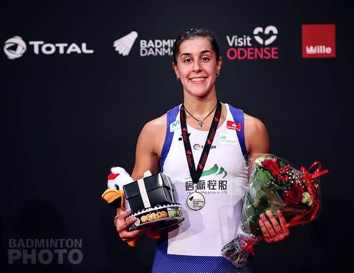 キャロリーナ・マリンのインスタグラム：「Subcampeona del Denmark Open 🇩🇰 No fue mi mejor día, enhorabuena @okuharanozomi! Gracias por vuestro apoyo ❤️  Runner up at Denmark Open 🇩🇰 Not my best day, congrats @okuharanozomi! Thanks everyone for your support ❤️  #PuedoPorquePiensoQuePuedo」