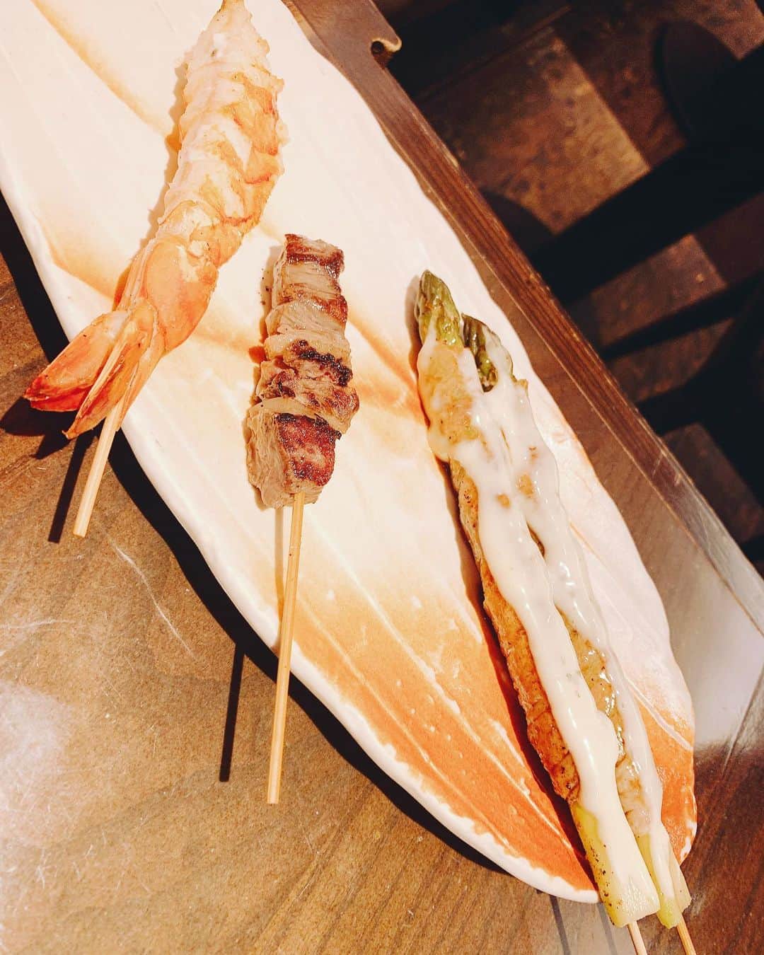 桜花由美さんのインスタグラム写真 - (桜花由美Instagram)「大阪で大好きな鉄板神社にも行ってきました！  焼いたエビなら食べられる。 具合悪くならない。 アレルギーが出ない。 だから食べる。 エビが美味しいよー！  お腹いっぱいのはずなのにめちゃくちゃ食べました！  鉄板神社は大阪に行ったら必ず行きたいお店です。  もうすぐ東京ー！  おやびんが運転中！  待ってろ東京！  #wavepro ‪#プロレスラー ‬ ‪#女子プロレス‬ ‪#prowrestling‬ ‪#プロレスリングwave‬ #波ヲタ全員集合  #桜花由美 #波ヲタ #愛犬 #愛犬との暮らし  #犬  #犬のいる暮らし  #犬なしでは生きていけません会  #犬バカ #トイプードル  #トイプードルカフェオレ  #mixchannel  #mixchannelライブ配信  #mixchannel公認ライバー #ミクチャ  #ミクチャ動画 #youtube  #youtubechannel #ozアカデミー #正危軍  #大阪 #アゼリア大正ホール #鉄板神社  #投げっ波」10月19日 0時57分 - ohkayumi