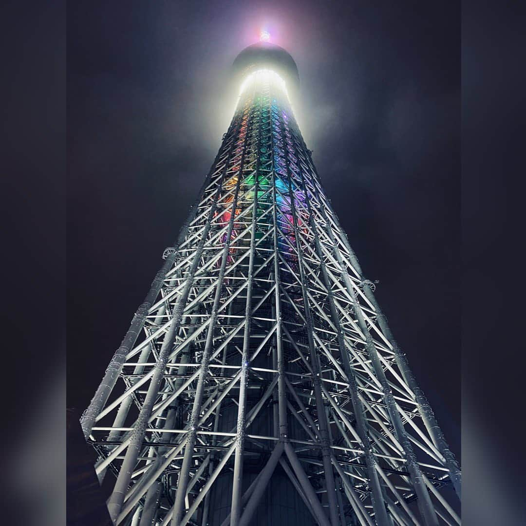 浅川悠さんのインスタグラム写真 - (浅川悠Instagram)「Skytree looks mysterious in clouds and rain. ⠀ #tokyoskytree  #voiceactresslife」10月19日 1時12分 - yuu_asakawa_insta