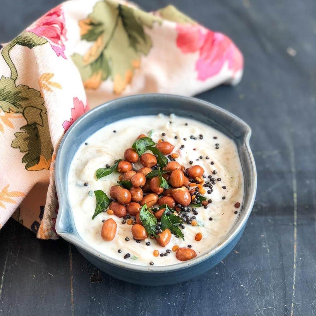 Archana's Kitchenさんのインスタグラム写真 - (Archana's KitchenInstagram)「Checkout our #WeeklyMealPlan that has some easy to make meals like Goan Cashew Curry, Makhana Kadhi, Curd Semiya, and so much more. Do try these recipes and tell us how you liked them!  Go to our stories for the recipes or click on the link in our bio.」10月19日 1時13分 - archanaskitchen