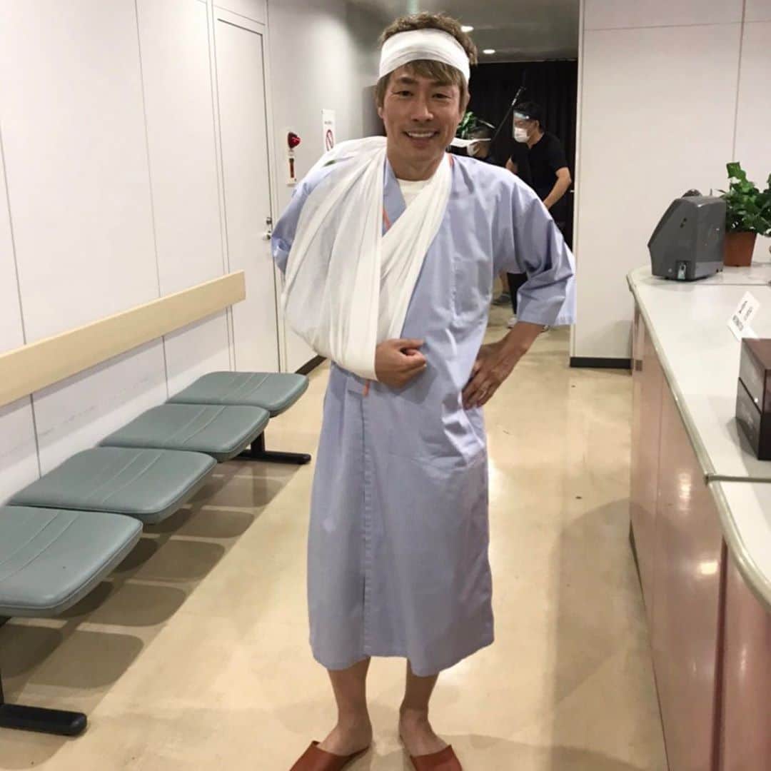 田村淳のインスタグラム：「再現ドラマに出ました… 久しぶりの演技で かなり気合を入れて挑んだので 良いシーンになったと思います！  見てくれた人いるかな？  #仰天ニュース」