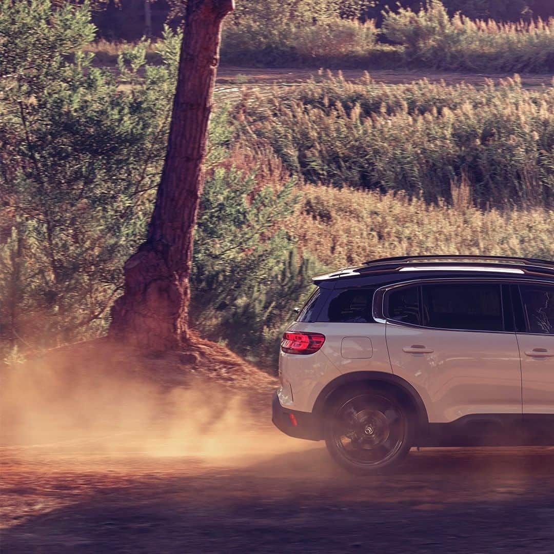 Citroënのインスタグラム：「Embrace your love of adventure with Citroën C5 Aircross SUV Plug-In Hybrid. Its unparalleled comfort will make it your favorite travel companion! Not forgetting its 100% ëlectric mode, for a more responsible driving experience.  So, are you game? #CitroënC5AircrossSUVHybrid #PlugInHybrid #SilentUrbanVehicle #ËComfortClass #Comfort #ËlectricForAll #InspirëdByYouAll #New #Citroen #Car #Fashion #Electric #Instacar #Carsofinstagram #Auto」