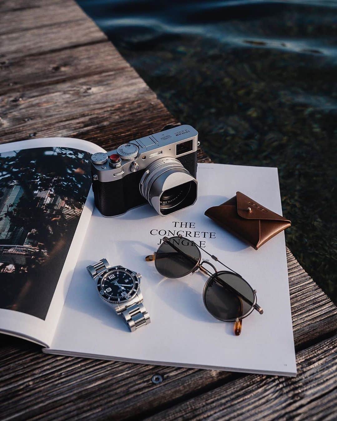 のインスタグラム：「Everyday carry. 📸: @yannick.rou Show us your essentials and tag @garrettleight」