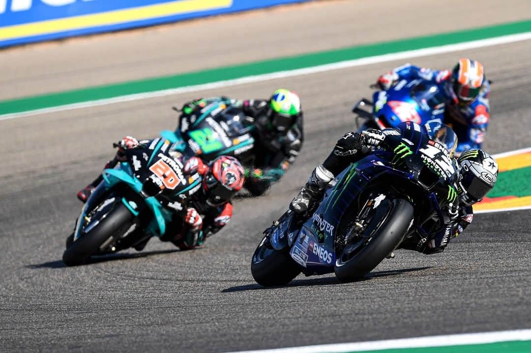YamahaMotoGPさんのインスタグラム写真 - (YamahaMotoGPInstagram)「💬 @maverick12official, #AragonGP Race Result - P4:  "I‘m so happy I had a good start. I was ahead of the group by 0.7s after the first lap. That gives me a lot of confidence. I was very happy with my opening lap. But after five or six laps it had a big drop on the left side of the rear tyre. I rode those last laps with my eyes closed. I was pushing that hard, because I wanted to have the opportunity to push Joan. I honestly tried, and it was good because now I know I have something extra to give in the last laps if I need to in the next few races."  #MonsterYamaha  #MotoGP」10月19日 1時59分 - yamahamotogp