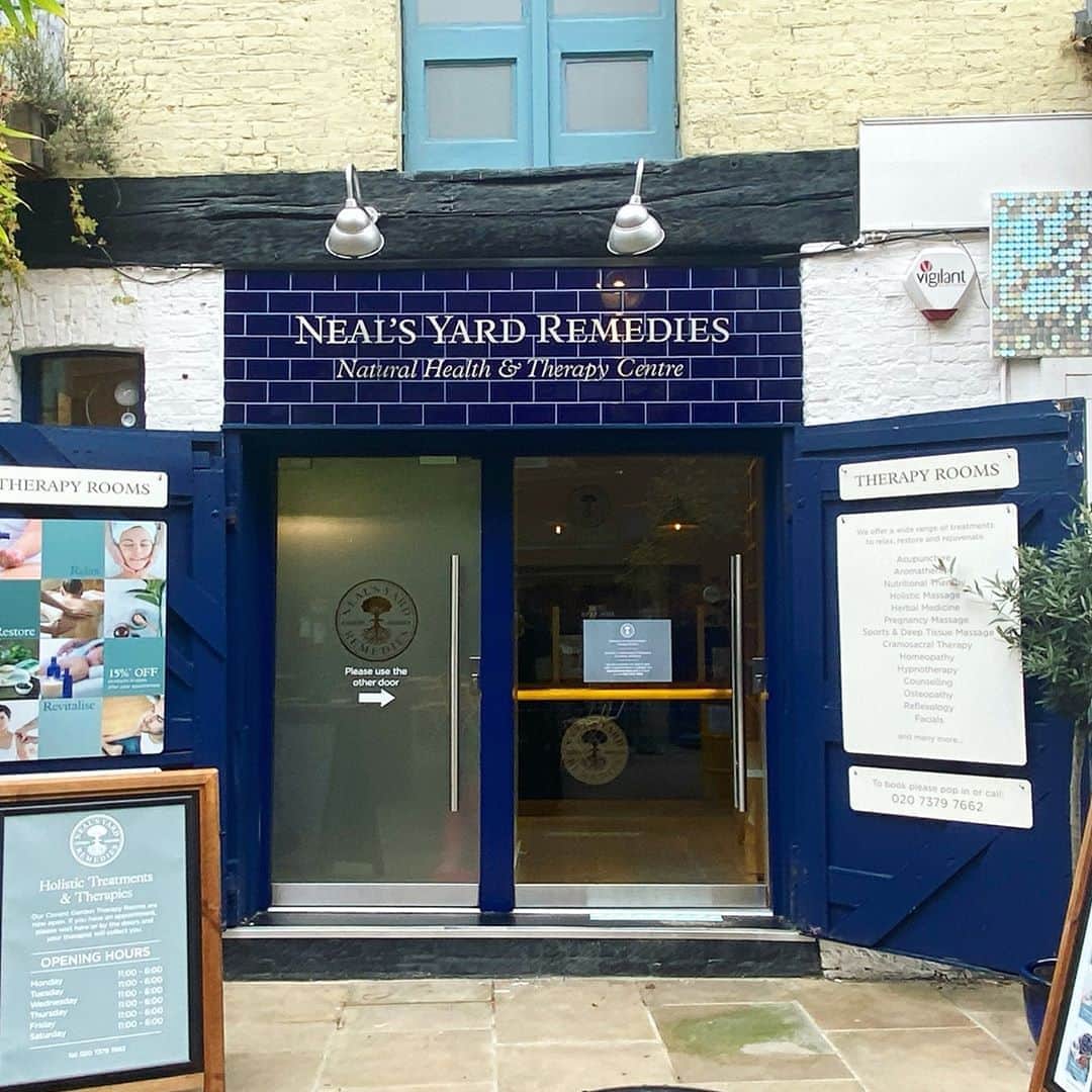 Neal's Yard Remediesさんのインスタグラム写真 - (Neal's Yard RemediesInstagram)「WE’VE MISSED YOU 💙 Our therapy rooms are now OPEN and we are so excited to welcome you back 🌟 Any questions about our therapies? Comment below ⬇  Health and wellbeing is our passion at Neal’s Yard Remedies, and our holistic Therapy Rooms are at the very heart of what we do. Visit http://bit.ly/NYRStoreLocator to find your nearest therapy room!   To make an appointment or to speak to one of our staff about what type of treatment would be most suitable for you, drop in or call your local store. 💙」10月19日 2時00分 - nealsyardremedies