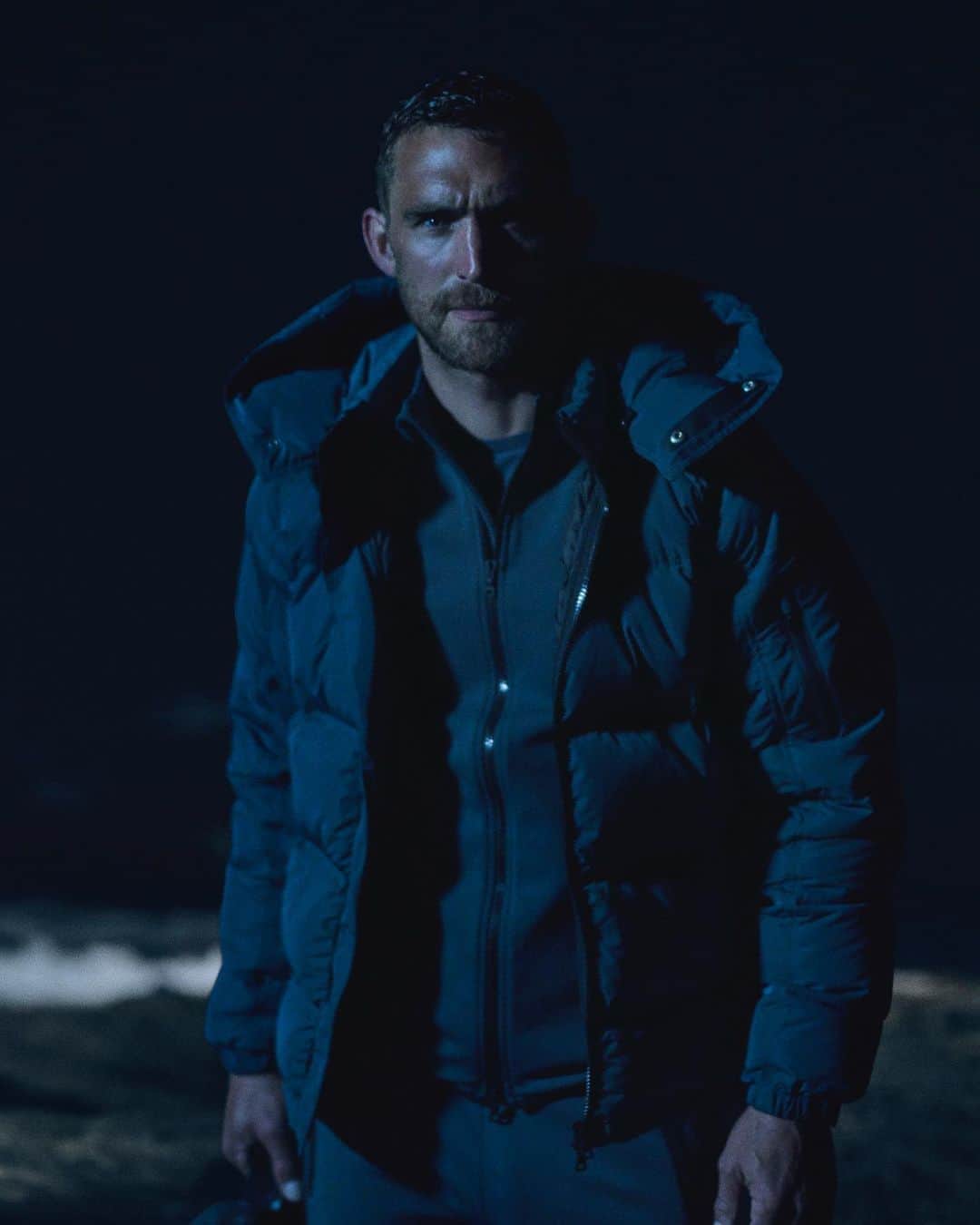 オールバーブラウンのインスタグラム：「Did you know that sharks can speed through the water at an impressive 50 km/h? We were so intrigued by the unique characteristics of these creatures that we channelled them into our latest capsule — cue resilient outerwear, streamlined swimwear & high-tech layers. Shop #Shark via the link in bio or head in-store. 🦈 #DoseOfSun #OrlebarBrown #OBsAroundTheWorld」