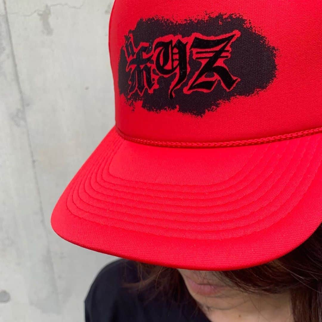 BORISさんのインスタグラム写真 - (BORISInstagram)「There's only about 10 hours left until the end of taking pre-orders for build-to-order merch @nydcollectionjp   We do not plan on selling this regularly after the pre-orders are all gone. Don't miss out.   https://nydcollection.com」10月19日 2時21分 - borisdronevil