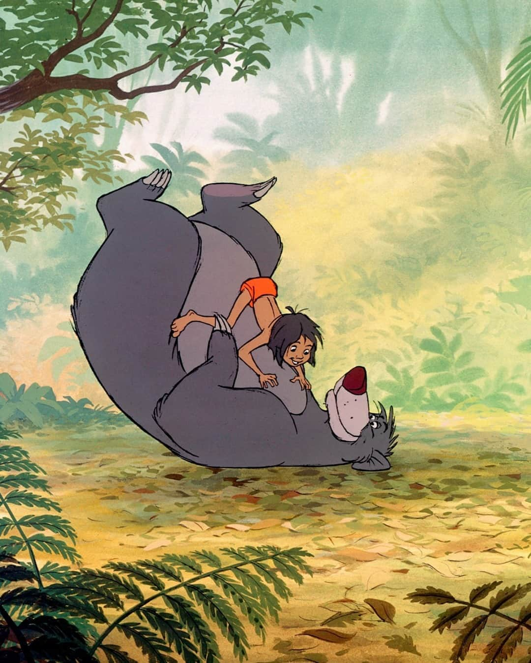 Disneyさんのインスタグラム写真 - (DisneyInstagram)「Put your hands, paws, wings, and claws together! 👏 The Jungle Book debuted on this day in 1967.」10月19日 2時30分 - disney