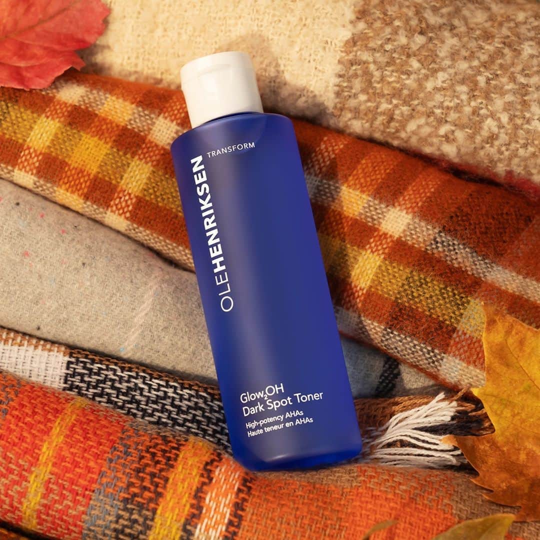 のインスタグラム：「Reasons why we're falling for our Glow2OH Dark Spot Toner: 💙 Reduces the look of dark spots in just 7 days 💙 Targets fine lines and wrinkles, 💙 Smoothes texture Who else can't get enough of this toner?」