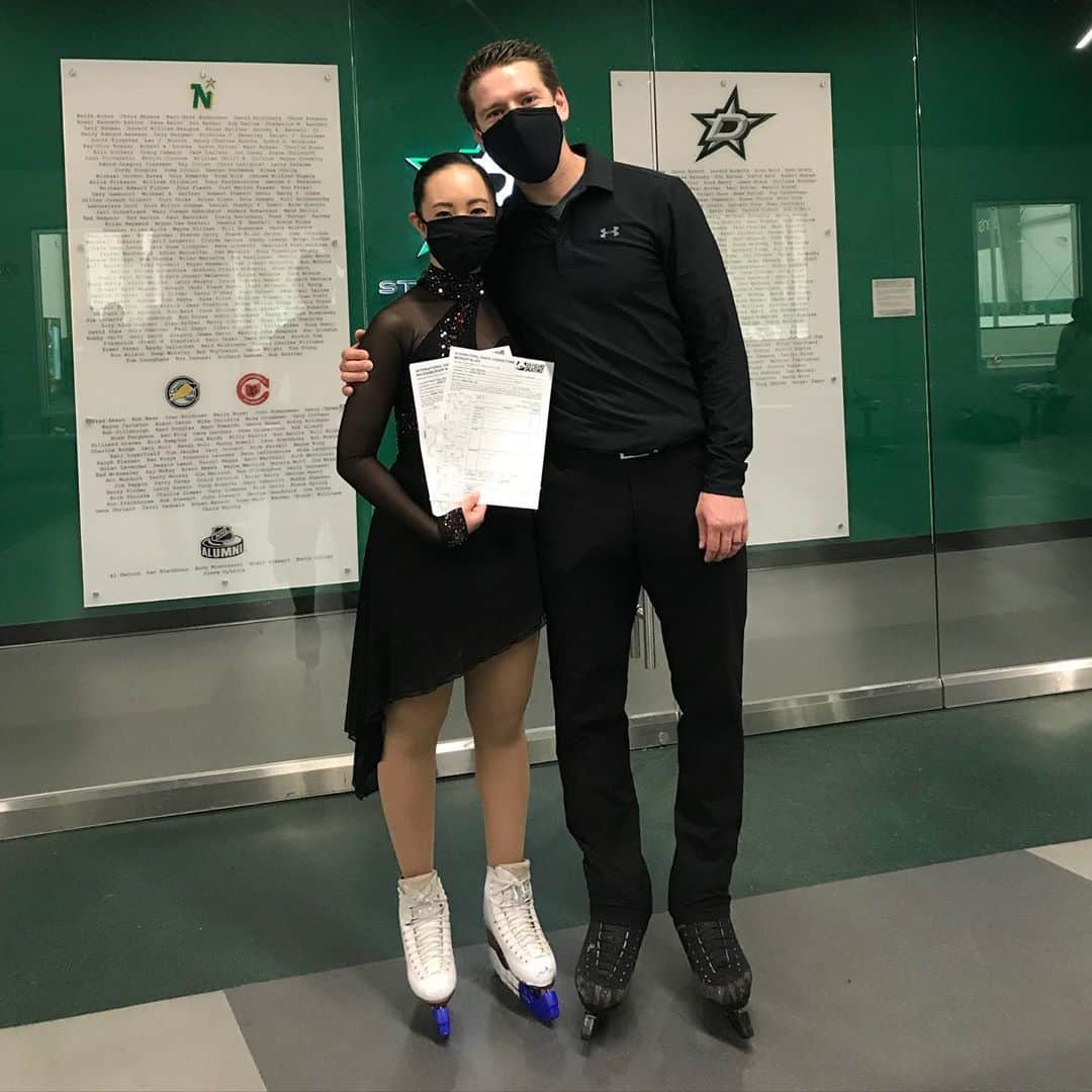 のインスタグラム：「Growing up I always skated with dancers and I was lucky enough to get to skate with some top senior teams (not sure how lucky they were as I frequently got in their way), but I was fascinated by the patterns they were training and thought that maybe one day I would get to learn them.   It was so much fun to learn and skate two of the patterns I got to see everyday as a kid. Midnight Blues and Ravensburger done, onto the next.   As always, thanks Logan for putting up with me and my twizzle anxiety.」