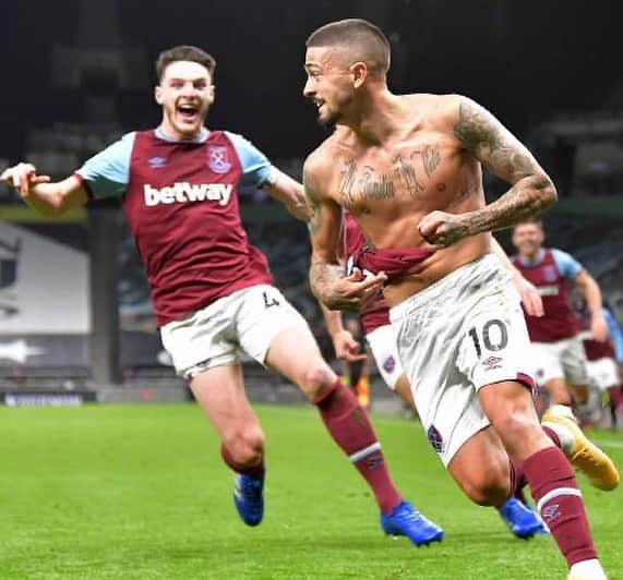 マヌエル・ランシニさんのインスタグラム写真 - (マヌエル・ランシニInstagram)「great team effort, against a great team and very happy to return to goal and help my team ⚒⚒⚒ what a feeling ❤️❤️」10月19日 3時28分 - manulanzini