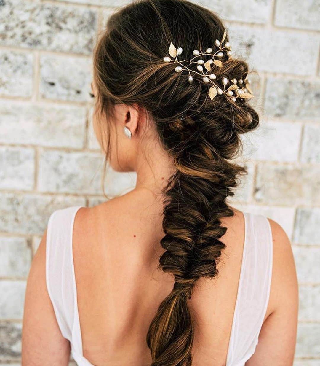のインスタグラム：「Love getting pics of your braid creations!! It’s always so much fun getting to know you guys and hearing that you’ve been following us for a while 🥺check out this instabraider who uploads gorgeous boho chic braids 🤍」
