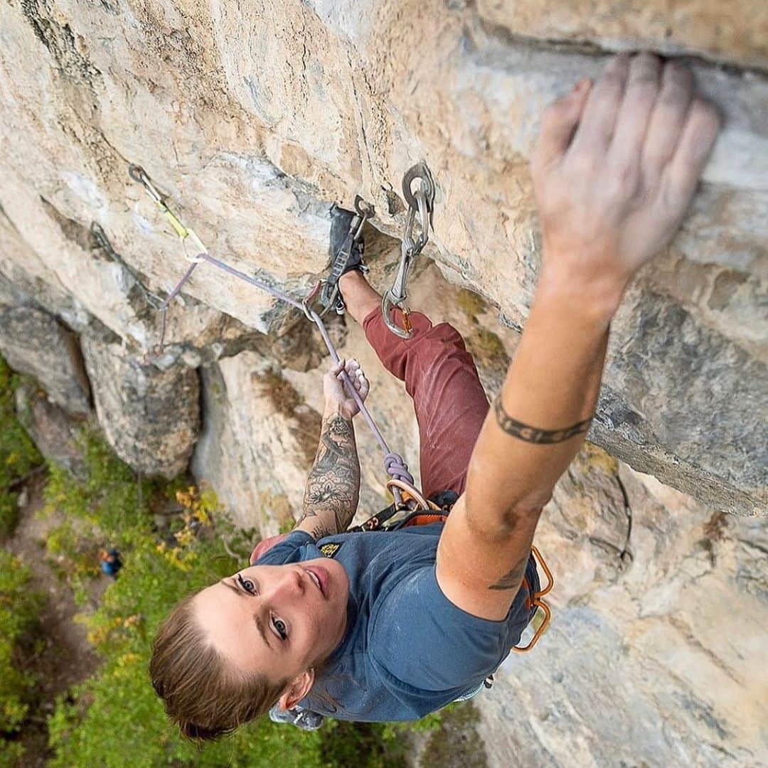 アレックス・ジョンソンさんのインスタグラム写真 - (アレックス・ジョンソンInstagram)「Fun day out with the @gnarlynutrition crew on Ghost Dance 13b/c 👻 Photo @timbehuniak」10月19日 4時14分 - alexjohnson89