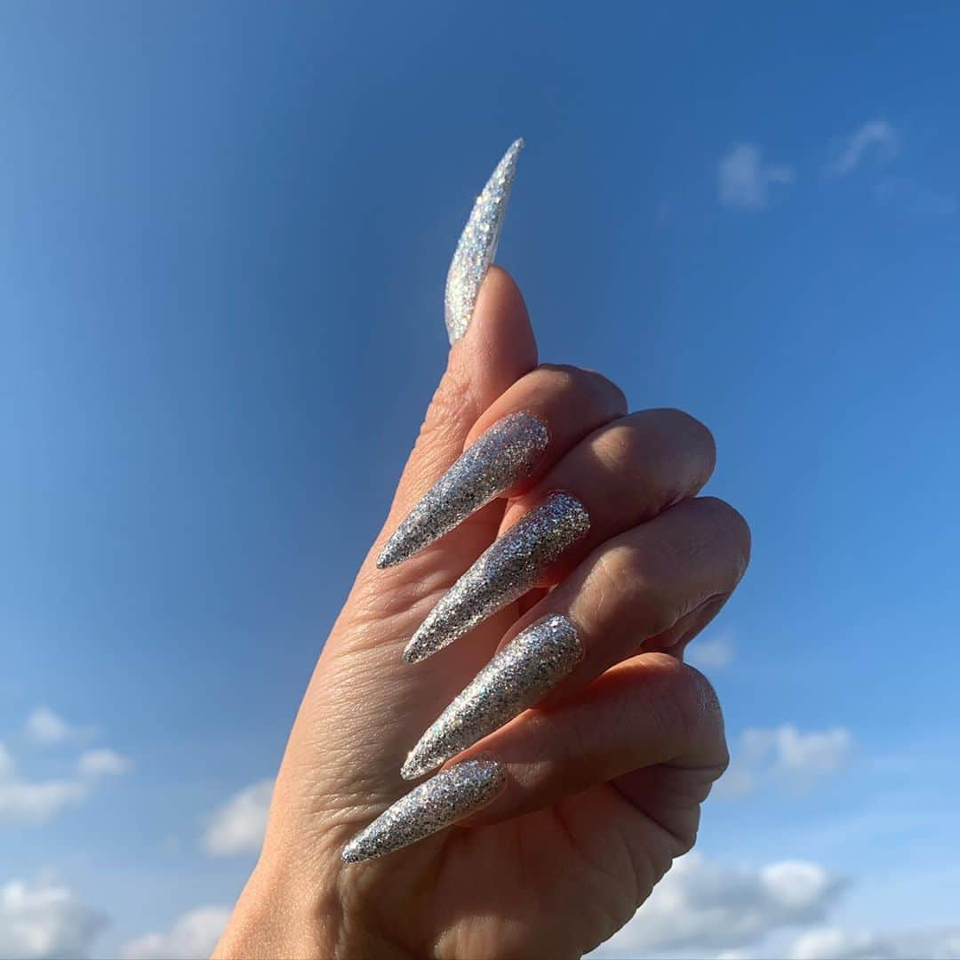 Mei Kawajiriさんのインスタグラム写真 - (Mei KawajiriInstagram)「☁️☀️☁️☀️ #Nailsbymei」10月19日 4時19分 - nailsbymei