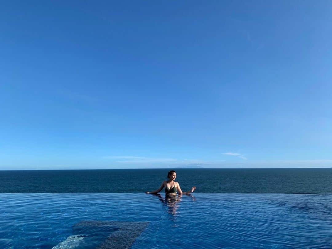 のインスタグラム：「今日は一段と冷えるね〜🥶 みなさん体調管理には気をつけてくださいね🤧 . 写真見てると暖かい日も恋しくなる🥺 . #夏の思い出 #秋冬も楽しみだけど #寒すぎるのは苦手#🥶」