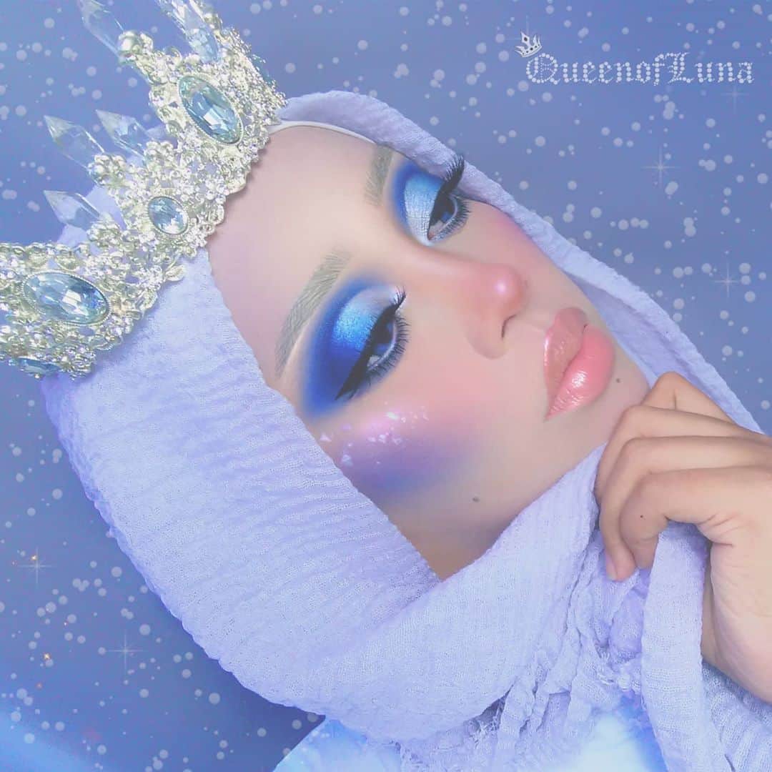 queenoflunaのインスタグラム：「❄️❄️ Ice Queen ❄️❄️  Using all @nyxcosmetics_my I miss working with you guys! 🖤  We're currently on conditional MCO (partial lockdown). My state (Sabah) has the worst Covid cases in this country and it is stressing us out. Please pray for the safety of frontliners all over the world and anyone who are affected by the virus. Wear your mask and practice social distancing. 😷」