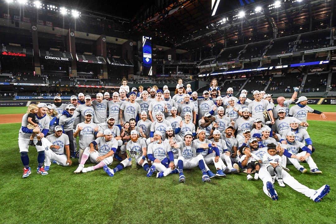 ジャスティン・ターナーのインスタグラム：「LFG」