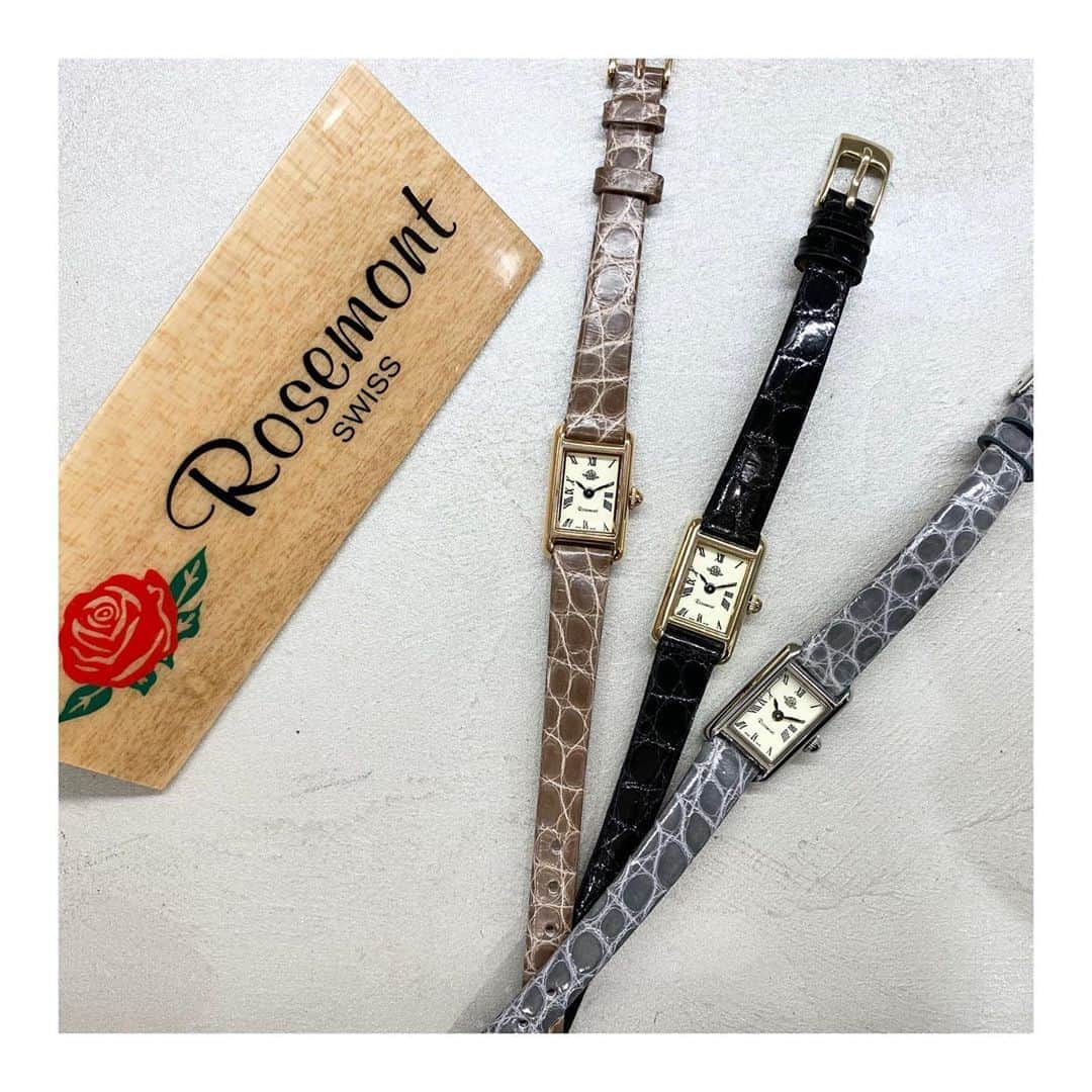 のインスタグラム：「-HIROB大阪店-﻿ ﻿ Rosemont﻿ ﻿ 1枚目﻿ HIROB Exclusive﻿ ¥32,500〜¥34,500+tax ﻿ ﻿ 可愛らしいサイズ感のHIROB別注です◎﻿ ﻿ 2枚目﻿ Nostalgia﻿ ¥21,000〜¥27,000+tax﻿ ﻿ ベルトを変えるだけで﻿ 違った雰囲気を楽しんで頂けます :）﻿ ﻿ ベルトは簡単に取り付けが出来るワンタッチ式の﻿ 使用になっております◎﻿ ﻿ ﻿ 通信販売も対応しており、﻿ お電話でのご相談も受け付けています。﻿ ご来店が難しい方でも﻿ お気軽にお問い合わせ下さいませ。﻿ ﻿ ルクア大阪店﻿ 営業時間10:30〜20:30﻿ ﻿ お問い合わせ先﻿ tel：06-6151-1258﻿ ﻿ ﻿ #hirob﻿ #hirobosaka﻿ #bawcrews﻿ #watch﻿ #rosemont﻿ #nostalgia﻿ #exclusive﻿ ﻿ #ヒロブ﻿ #ヒロブ大阪﻿ #ベイクルーズ﻿ #ウォッチ﻿ #ロゼモン﻿ #ノスタルジア﻿ #ヒロブ別注﻿ #腕時計﻿」