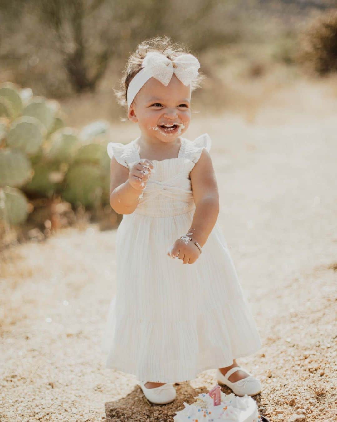 デライノ・デシールズ・ジュニアさんのインスタグラム写真 - (デライノ・デシールズ・ジュニアInstagram)「Milana Jade DeShields 10/18/19 Happy 1st Birthday Baby Girl. ❤️🧡💛💚💙 📸: @janelleetzelphotography」10月19日 14時45分 - linodeshields