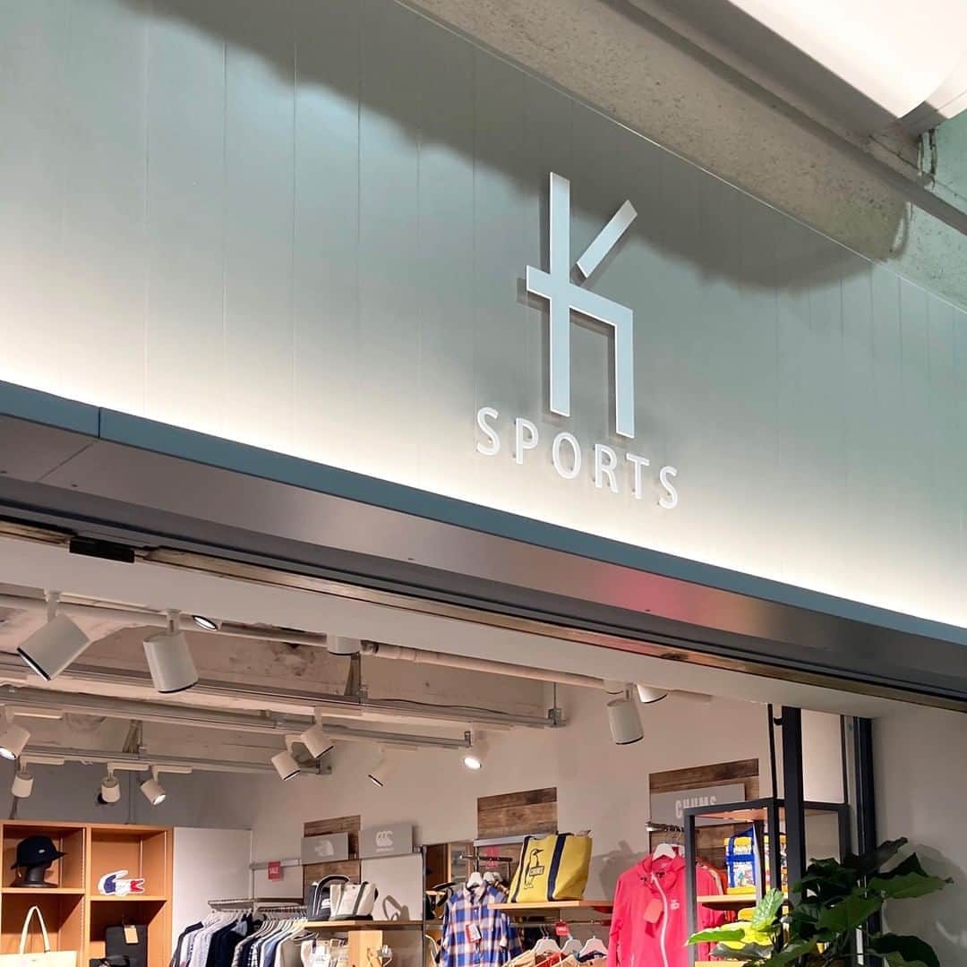 のインスタグラム：「【RFW DEALER INFORMATION】  K-SPORTS  中野ブロードウェイ1階のシューズショップ こちらのお店には今季新作モデルが多数展開中！ よろしくお願いいたします。  www.rfwtokyo.com  K-SPORTS https://nakano-broadway.com/2020/01/k-sports/  #rfw #rfwtokyo #rhythmfootwear #sneaker #sneakers #kicks #instashoes #instakicks #sneakerhead #sneakerheads #nicekicks #sneakerfreak #kickstagram #2020aw #autum #winter #renewal #tokyo #shibuya #東京 #渋谷 #kspotrts #中野 #nakano #中野ブロードウェイ #nakanobroadway」