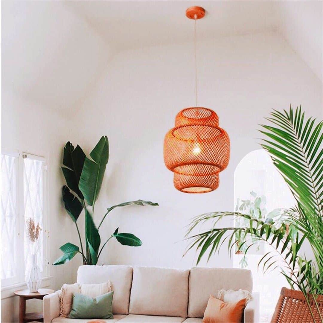 チップ＆ペッパーのインスタグラム：「. . . . . . . . . #modernbohemian #kitchenideas #bohohome #bohodecor #modernkitchen #homedecor #shop #stylravendesign #rattanfurniture #minimalistic #farmhouse #scandi #interior4inspo #interior4all #mynordicroom #myinterior #rattanlamp #woodenhouse #bohemian #hyggehome #brickwall #bohostyle」