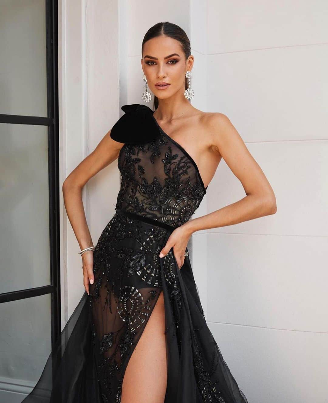 Steven Khalilさんのインスタグラム写真 - (Steven KhalilInstagram)「Stunning @steffanietzaneros in #StevenKhalil from our couture 19/20 Paris Runway show. @natalieannehair」10月19日 7時43分 - steven_khalil