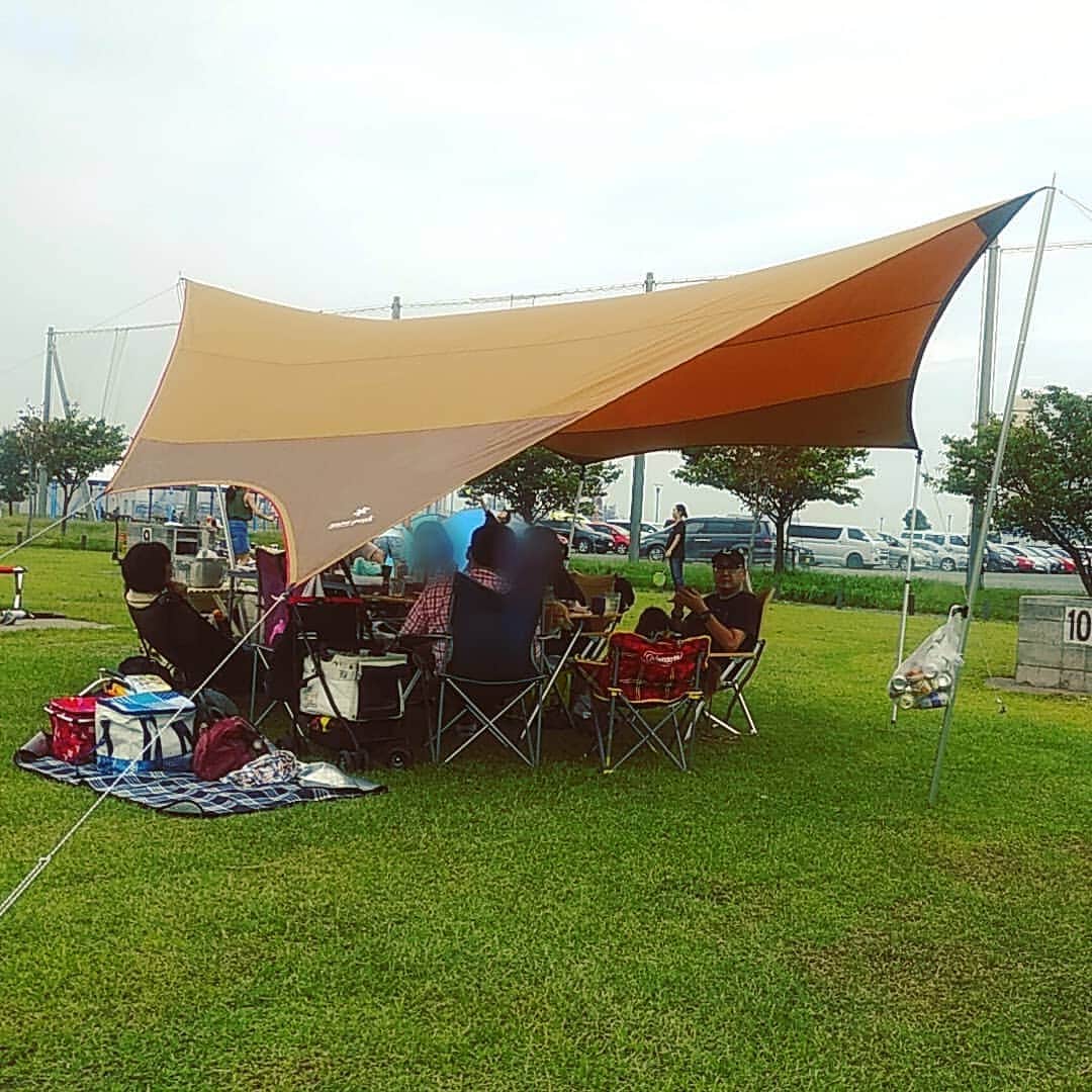 くるみんのインスタグラム：「* 10月4日 半年ぶりのデイキャン⛺ お友達と会うことすらできなかったこの半年 いつメンのみんな元気で良かった！ まずは外で🍴ということで、ワン子OKのBBQ場で楽しみました  写真はお友達からお借りしたものです  #ミニチュアダックスフンド #ミニチュアダックスフント #ミニチュアダックス #イザベラタン #イザベラ #カニンヘンダックスフント #カニンヘン #カニンヘンダックス #カニンヘンダックスフンドの日常 #カニンヘンの会 #カニンヘンダックスフンド #チョコタンダックスフント #チョコタンダックスフンド #チョコタンダックス #チョコタン #ダックスlove #ダックス多頭飼い #ダックスフント #ダックスフンドカニンヘン #ダックス部 #ダックス大好き #ダックス #いつメン #bbq #バーベキュー #デイキャン #デイキャンプ #いぬばか部 #いぬすたぐらむ #短足部」