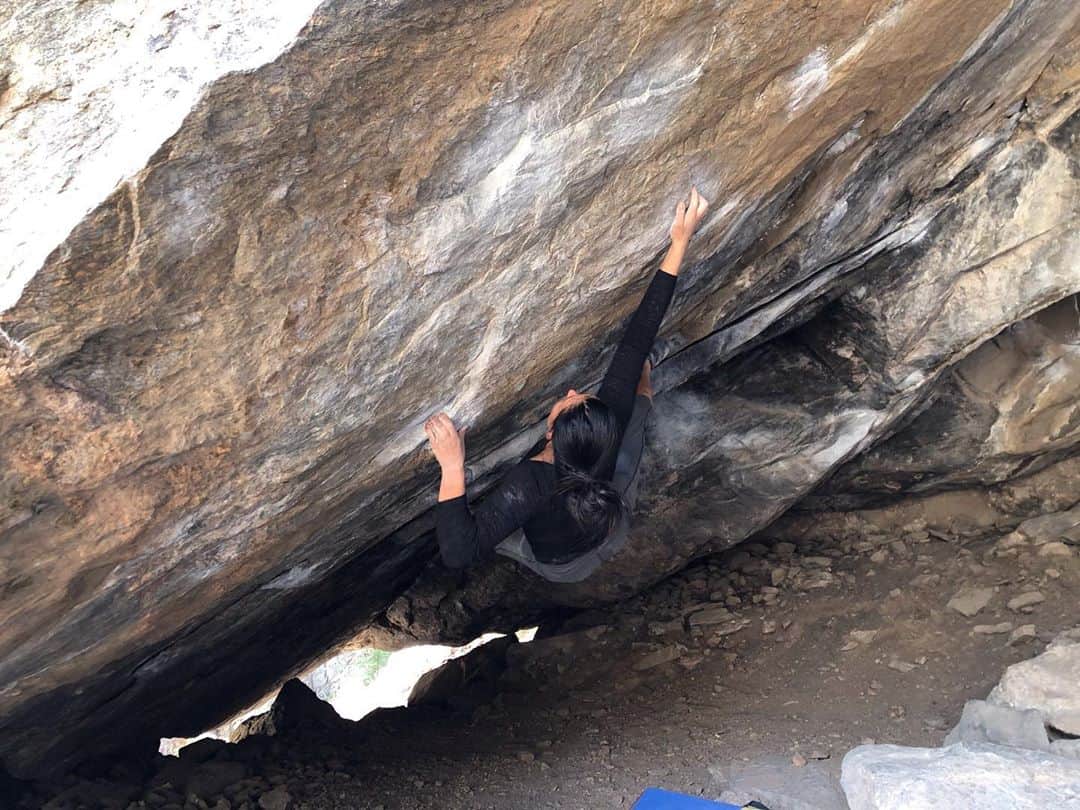 のインスタグラム：「Unsent 😉 : : #colorado #bouldering #elevenmile #goodfriends #life  Photo cred: @alexis_mascarenas 🤍」