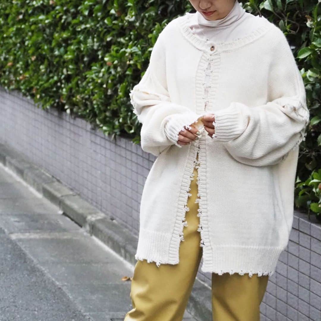 cepoさんのインスタグラム写真 - (cepoInstagram)「. 【recommend item】 ＼.new stock.／ . damage knit .  #cepo #trend #item #knit #damage #fashion #shopping」10月19日 9時44分 - cepo.bluemate